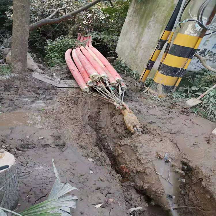 巴基斯坦矿井快速拖拉管